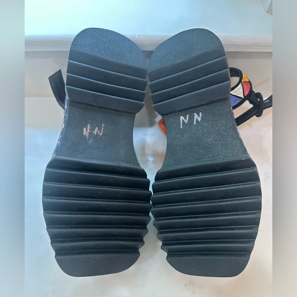 FARM Rio Black Multicolor Embroidered Sandals - Picture 9 of 10